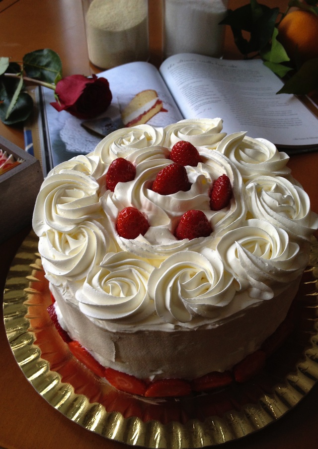 Rose cake en pâte à sucre - Saint-Valentin : 10 rose cake de rêve repérés  sur Pinterest - Elle à Table