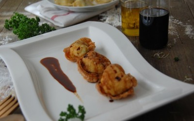 Asian-style cod fritters - Wonton with honey