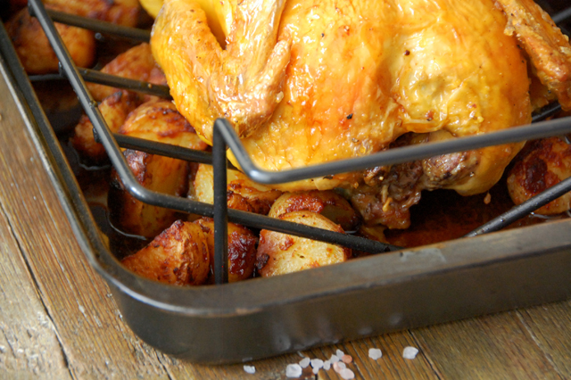 Roast chicken with spicy potatoes Loleta 16