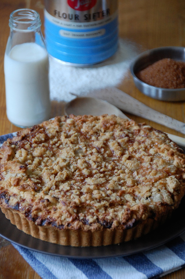 Cake-of-Ruibarbos-crumble