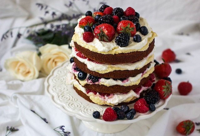 Lagkage. Pastel danés de frutos rojos