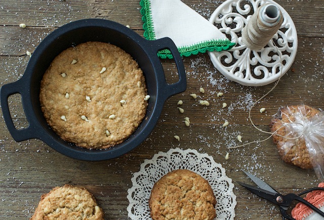 White chocolate and coconut Oatmeal Cookies