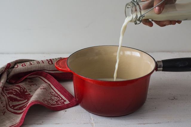 Postres caseros | Natillas con hierba limón