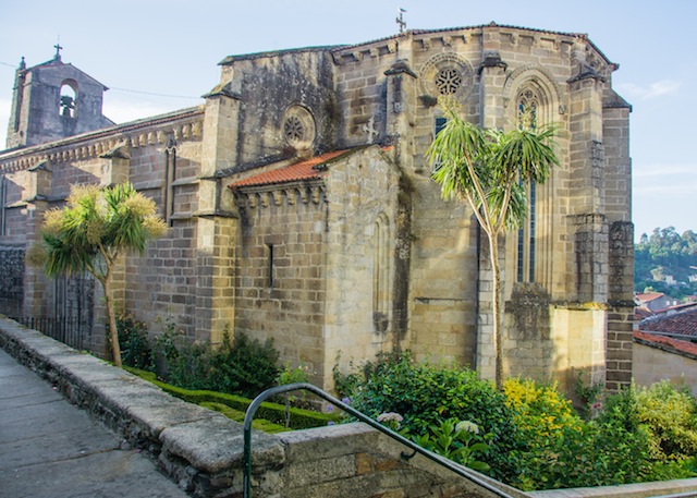 Betanzos and Gothic churches. Galicia in pure I