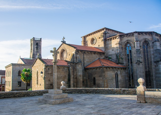 Betanzos and Gothic churches. Galicia in pure I