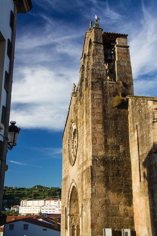 Églises Betanzos et gothiques. La Galice en pure j'ai