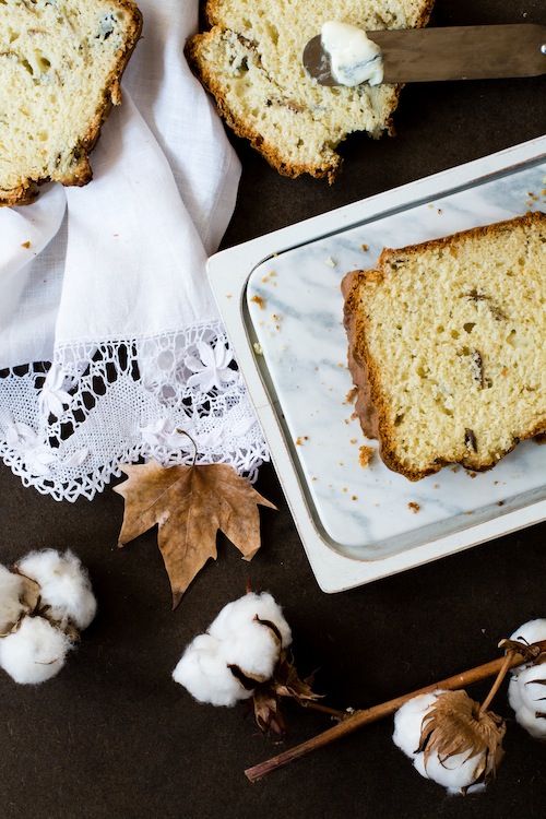 Salty gorgonzola cheese cake