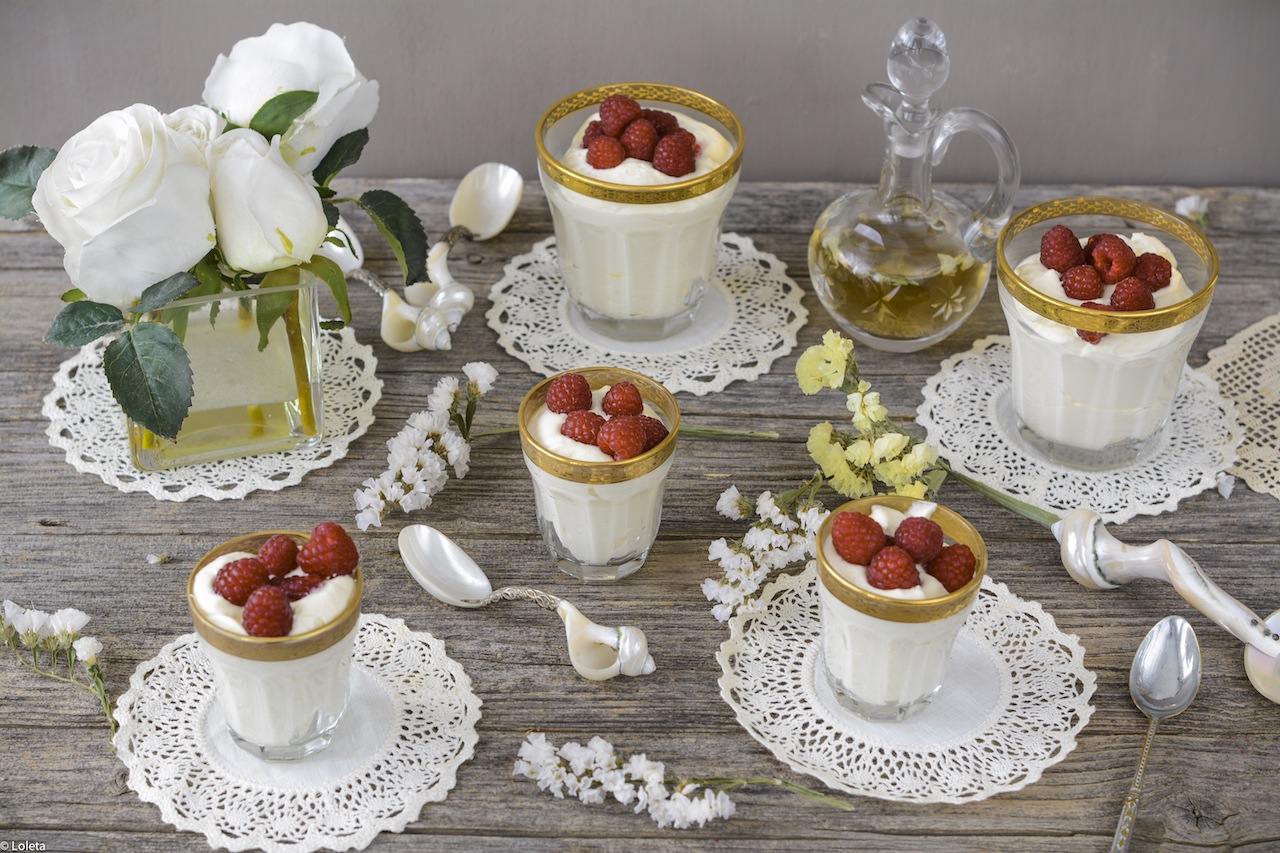 Pagoda Shwezigon. Crema mousse de yuzu con frambuesas