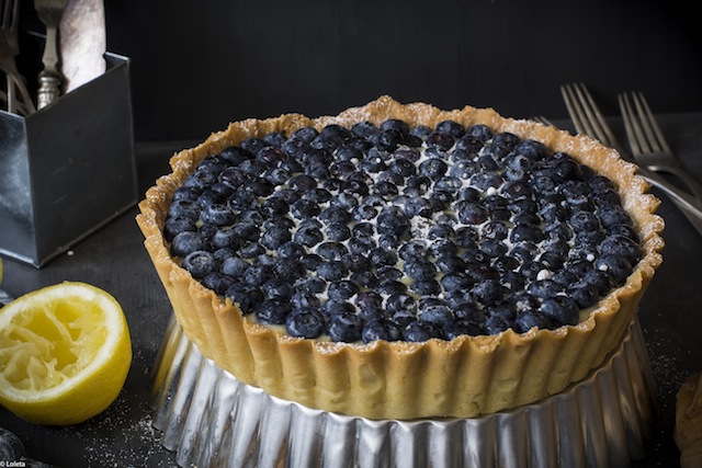 Blueberries and soft 2 frangipane tart