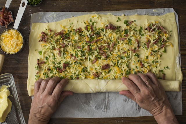 Pizza rolled with bacon, cheese, garlic and parsley. Pizza rolls 5