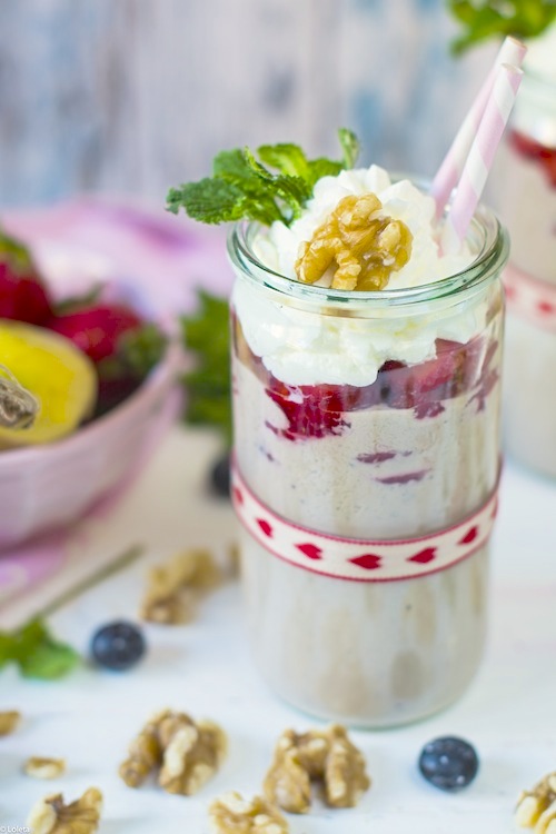 Smoothie de nueces con vainilla, fruta y avena 10