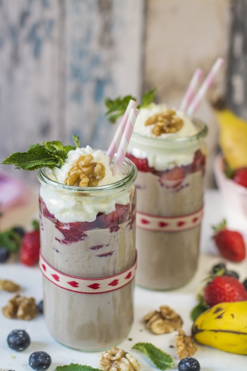 Smoothie nuts with vanilla, fruit and oatmeal 11