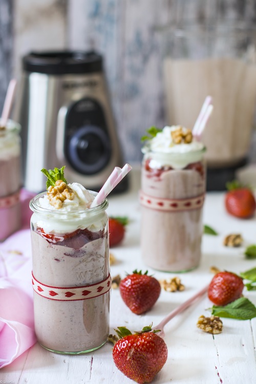 Smoothie nuts with vanilla, fruit and oatmeal 4