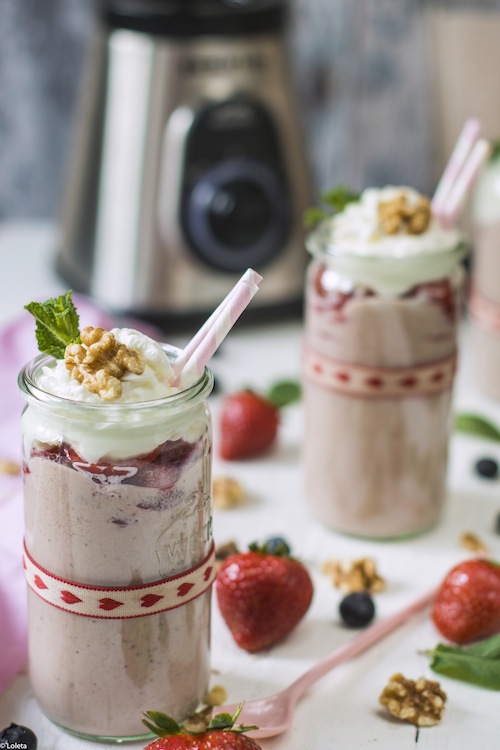 Smoothie de nueces con vainilla, fruta y avena 5