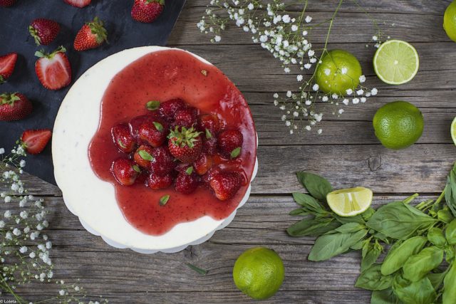 Cheese cake without oven Basil with lime and strawberries, 1