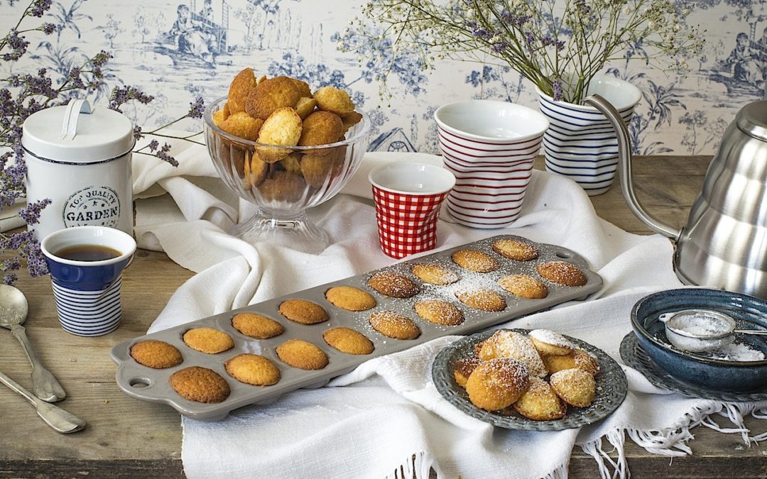 Madeleines with water of orange blossom