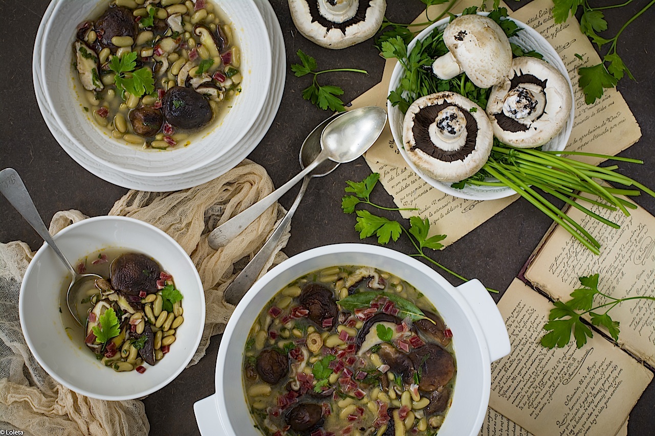 Scum with mushrooms and ham. A warm winter in your table