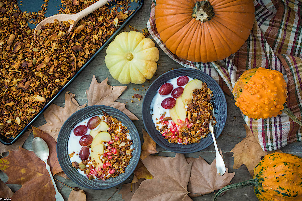 Receta fácil de granola de calabaza y pistachos. Desayuno sin gluten de campeones