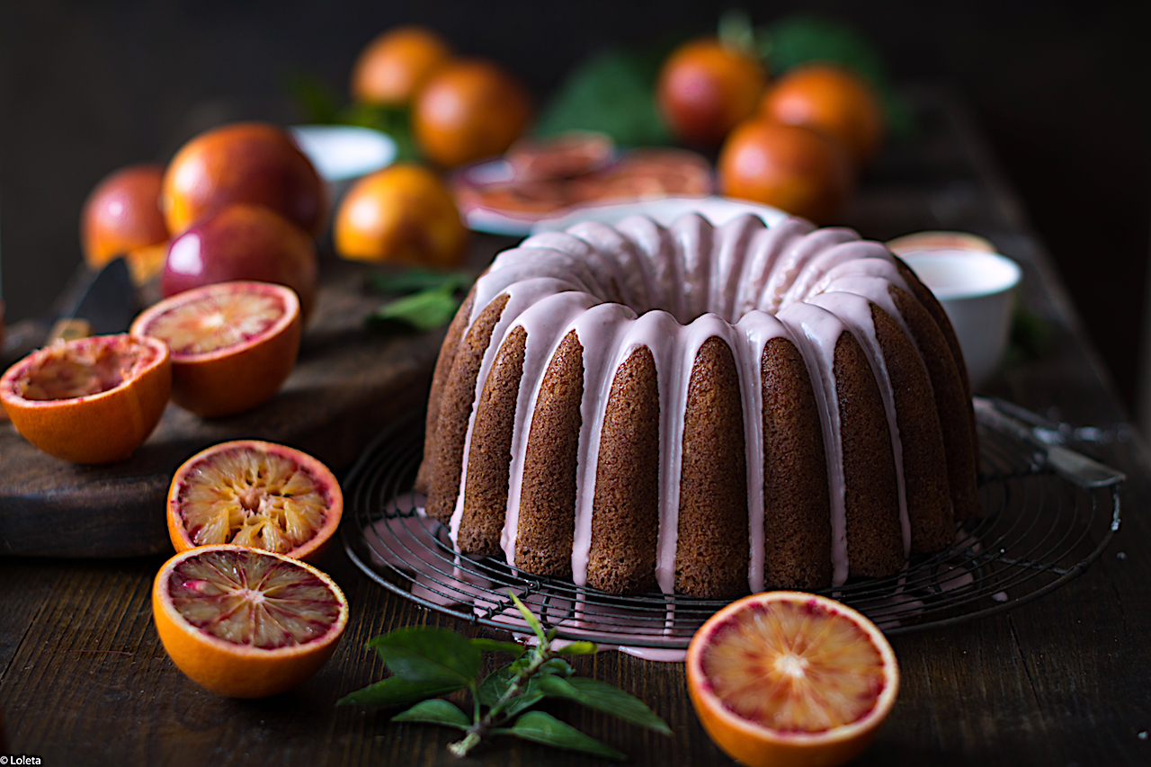 Bundt cake de naranjas sanguinas. Bizcocho glaseado