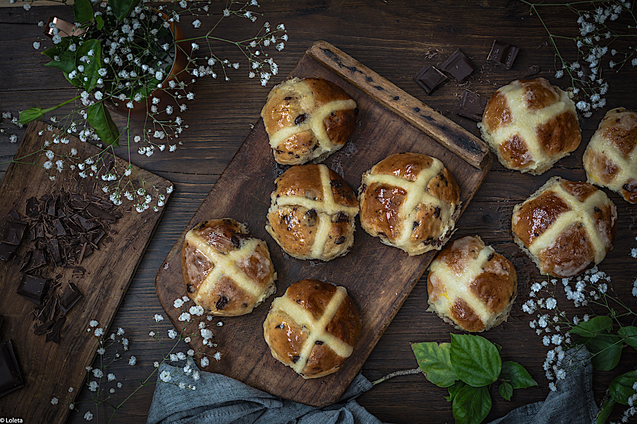 Hot cross buns. Los bollos de pascua típicos de Gran Bretaña