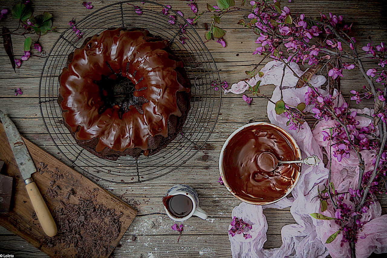 Bizcocho vegano de chocolate con aguacate sin lactosa