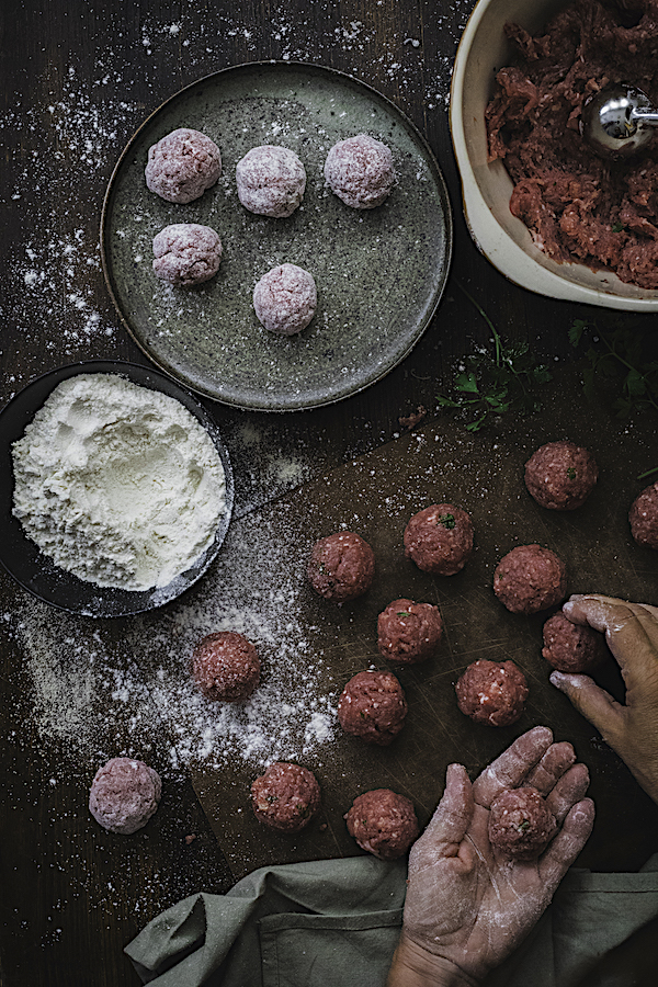 Bocadillo De Albondigas De La Abuela Con Tomate Polpette Della Nonna Al Pomodoro