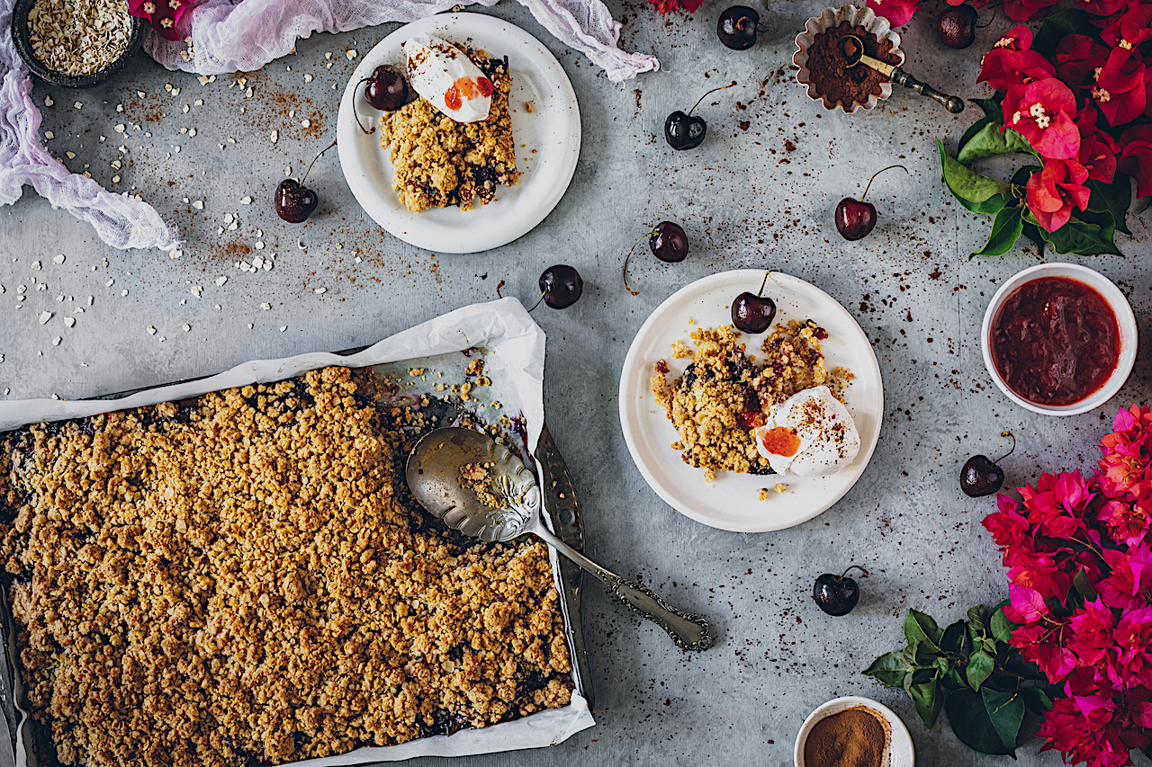 Crumble de cerezas y avena sin gluten