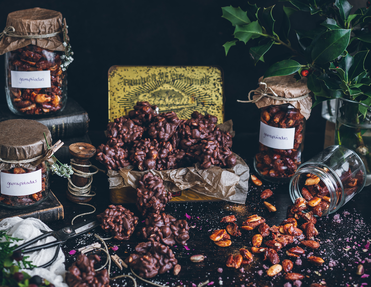 Garrapiñadas y rocas de turrón y chocolate. El placer de regalar lo hecho en casa con amor I
