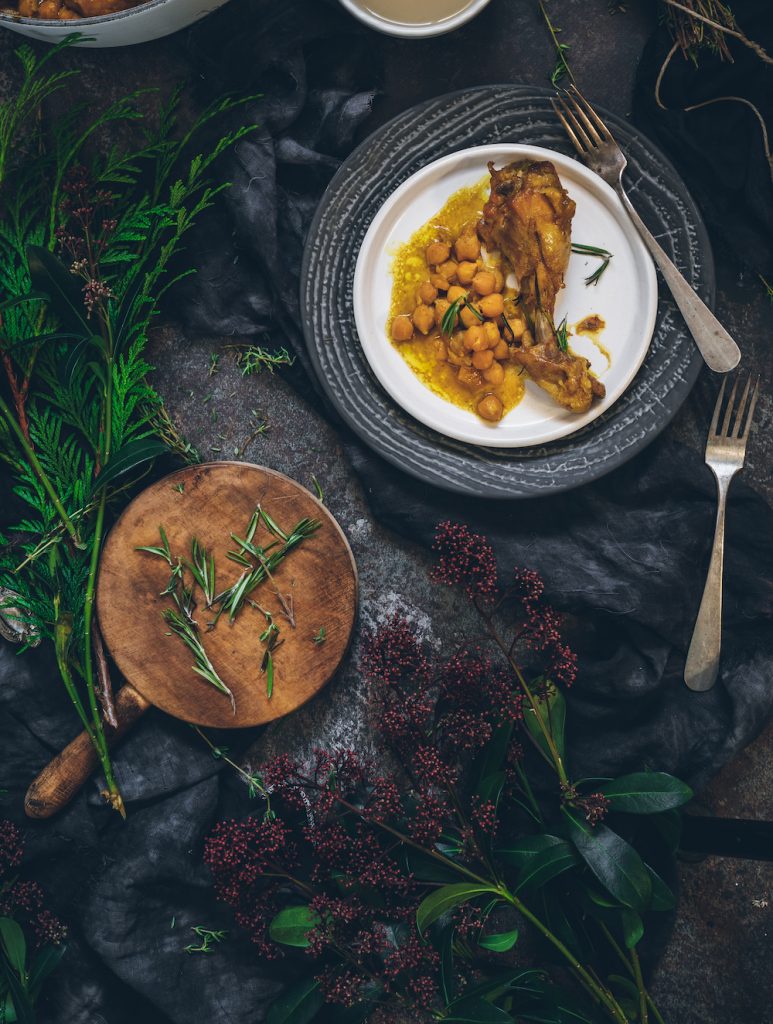 pollo a la moruna con garbanzos