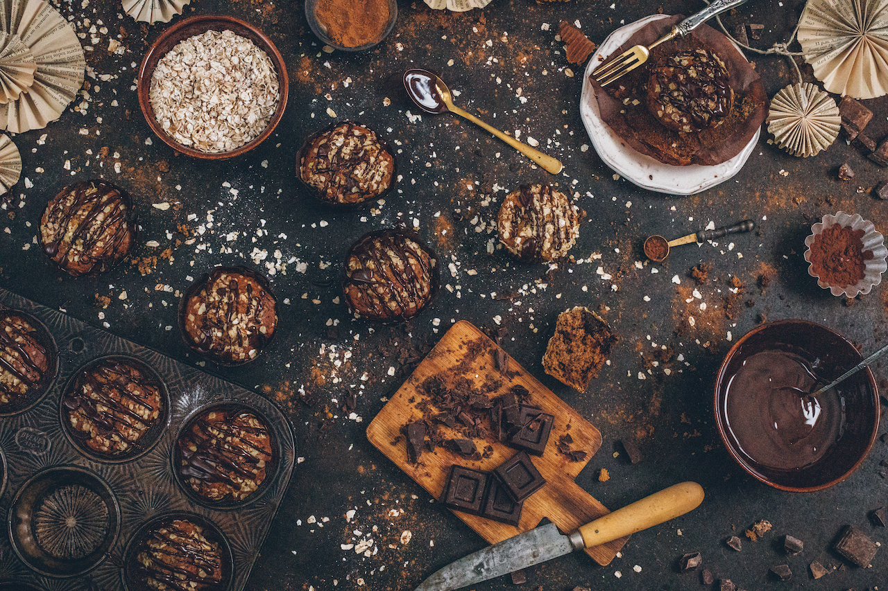 Muffins de plátano con chocolate y avena sin azúcar y sin batidora