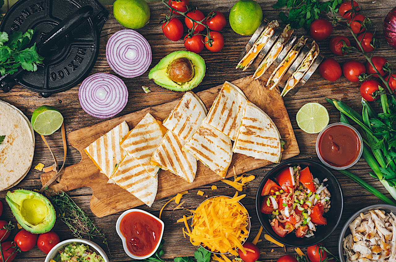 Quesadillas con tortillas caseras.
