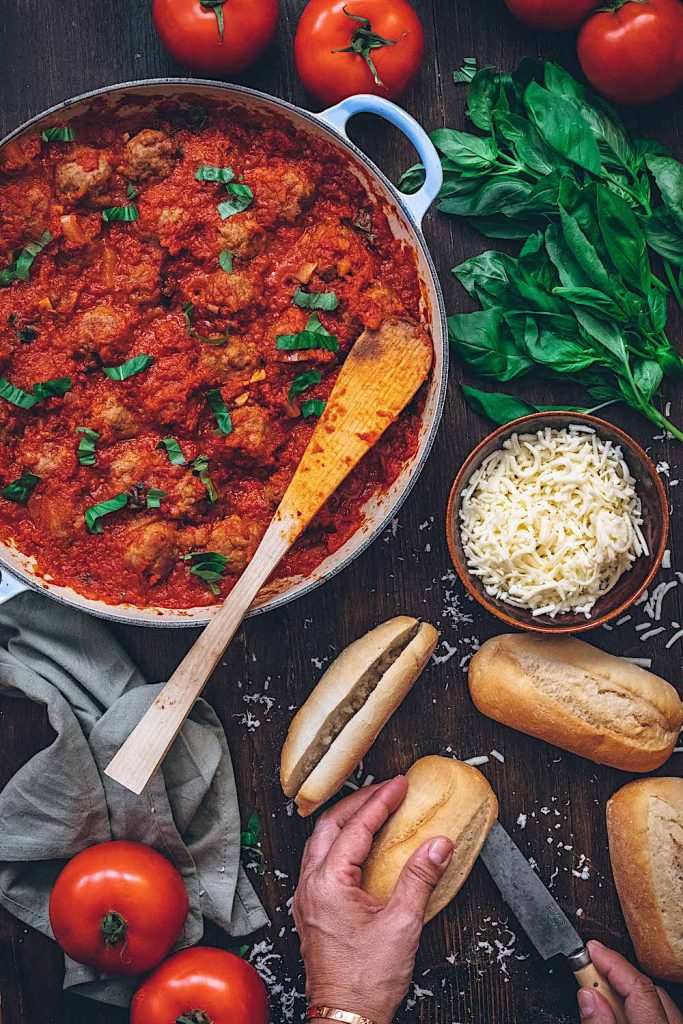 Bocadillo De Albondigas De La Abuela Con Tomate Polpette Della Nonna Al Pomodoro