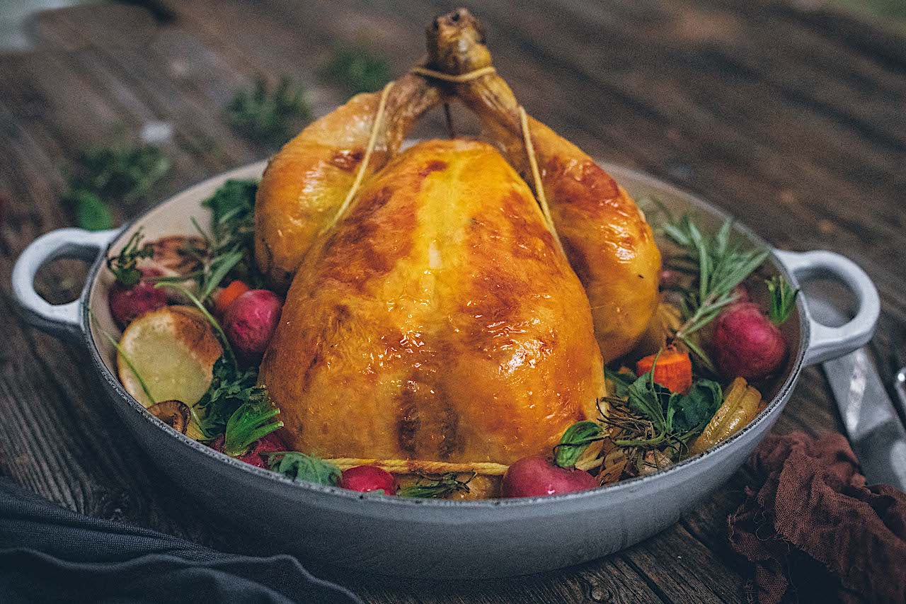 Pollo asado con manzanas. El pollo más sabroso que has cocinado en casa