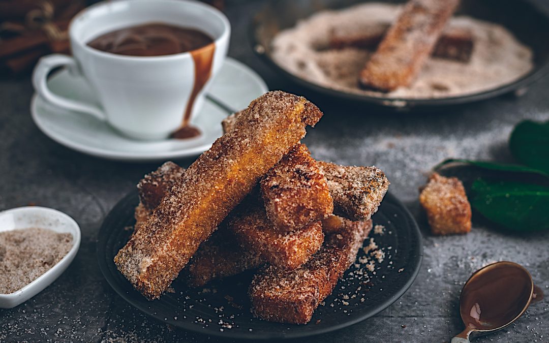 Torrijas con nata y chocolate. ¡Ya estamos en Semana Santa!