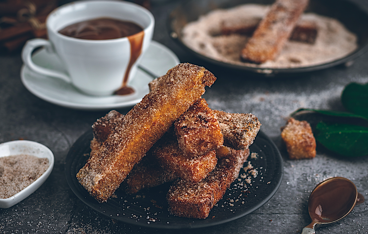 Torrijas con nata y chocolate. ¡Ya estamos en Semana Santa!