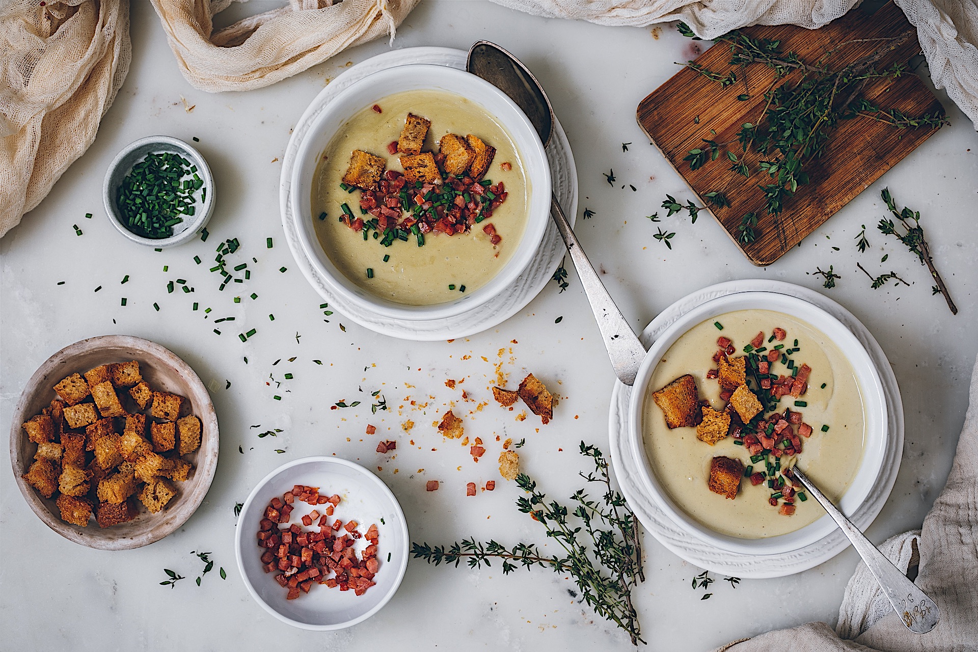 Velouté de alcachofas con jamón para quitarnos el frío. La mejor crema ligera