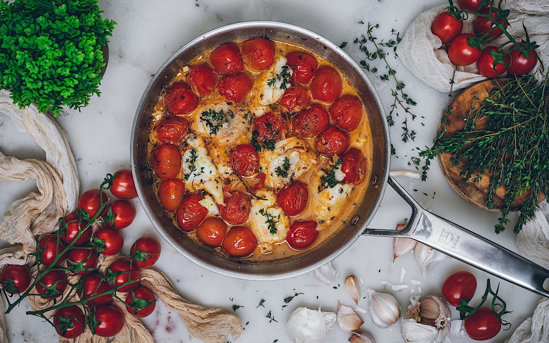 Bacalao con tomates Cherry. Pescado rico en solo cinco minutos