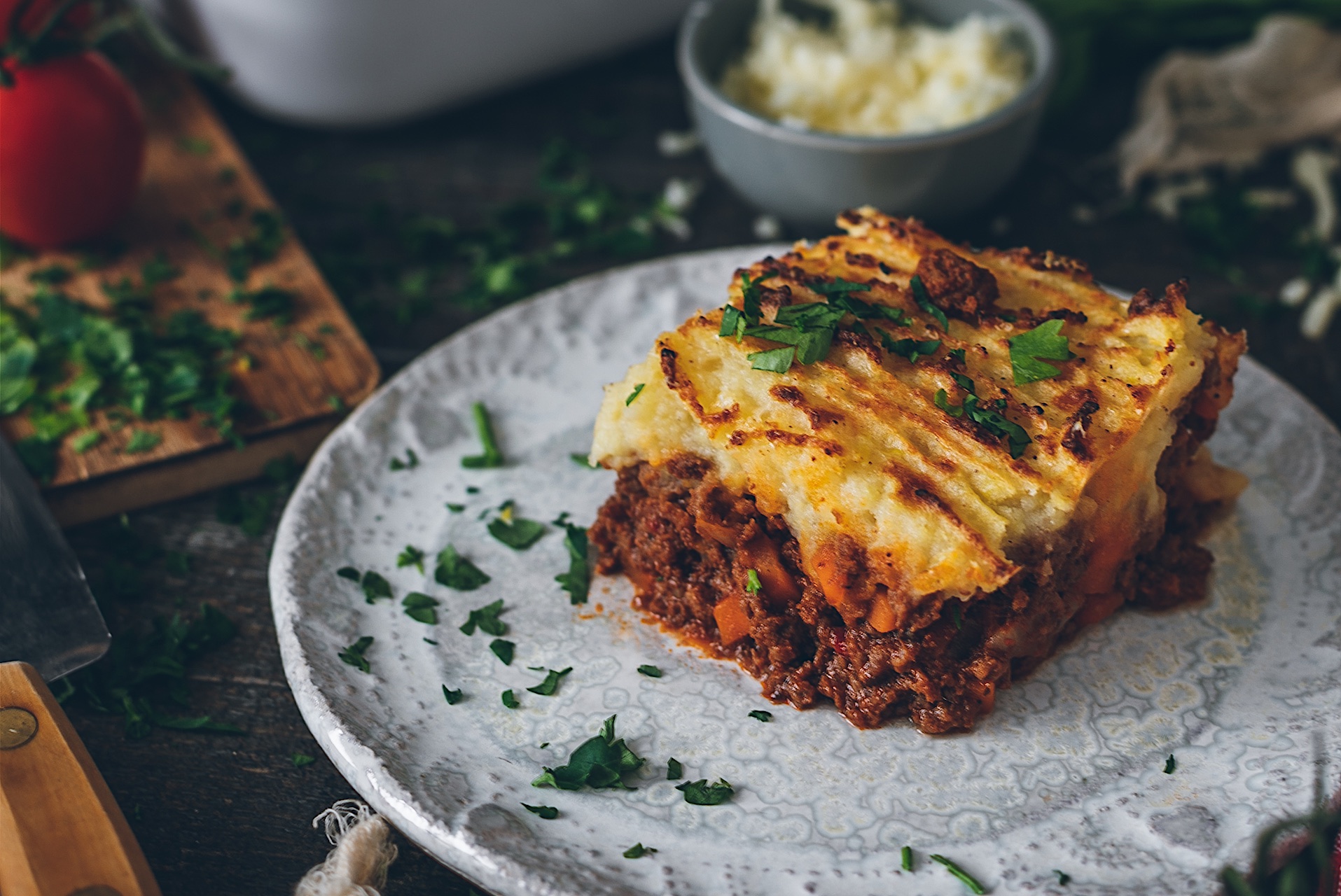 Pastel de carnes o Cottage pie de boloñesa y patatas. Perfecto para toda la familia