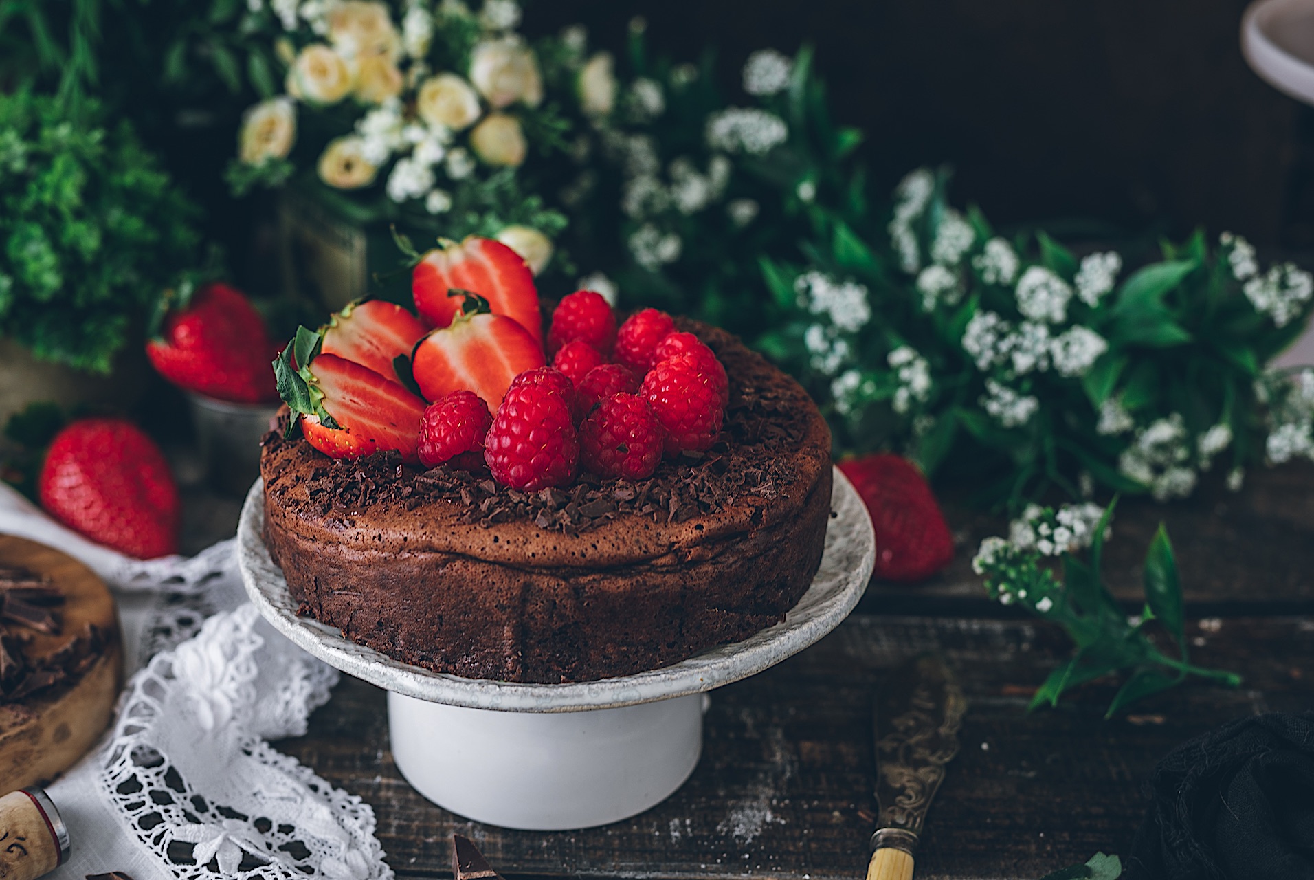 Pastel de chocolate con 2 ingredientes. Sin gluten, sin lactosa y sin azúcar Fácil y delicioso a la vez