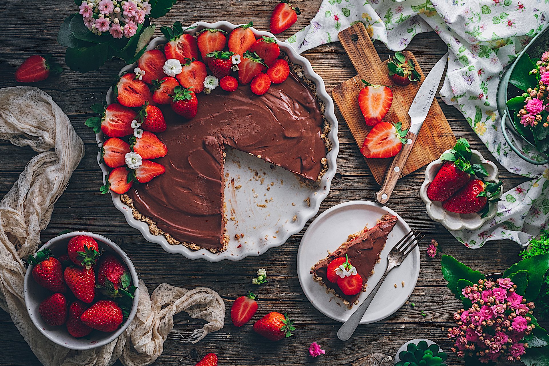 Tarta de chocolate y fresas sin gluten y sin lactosa. La tarta de Vero