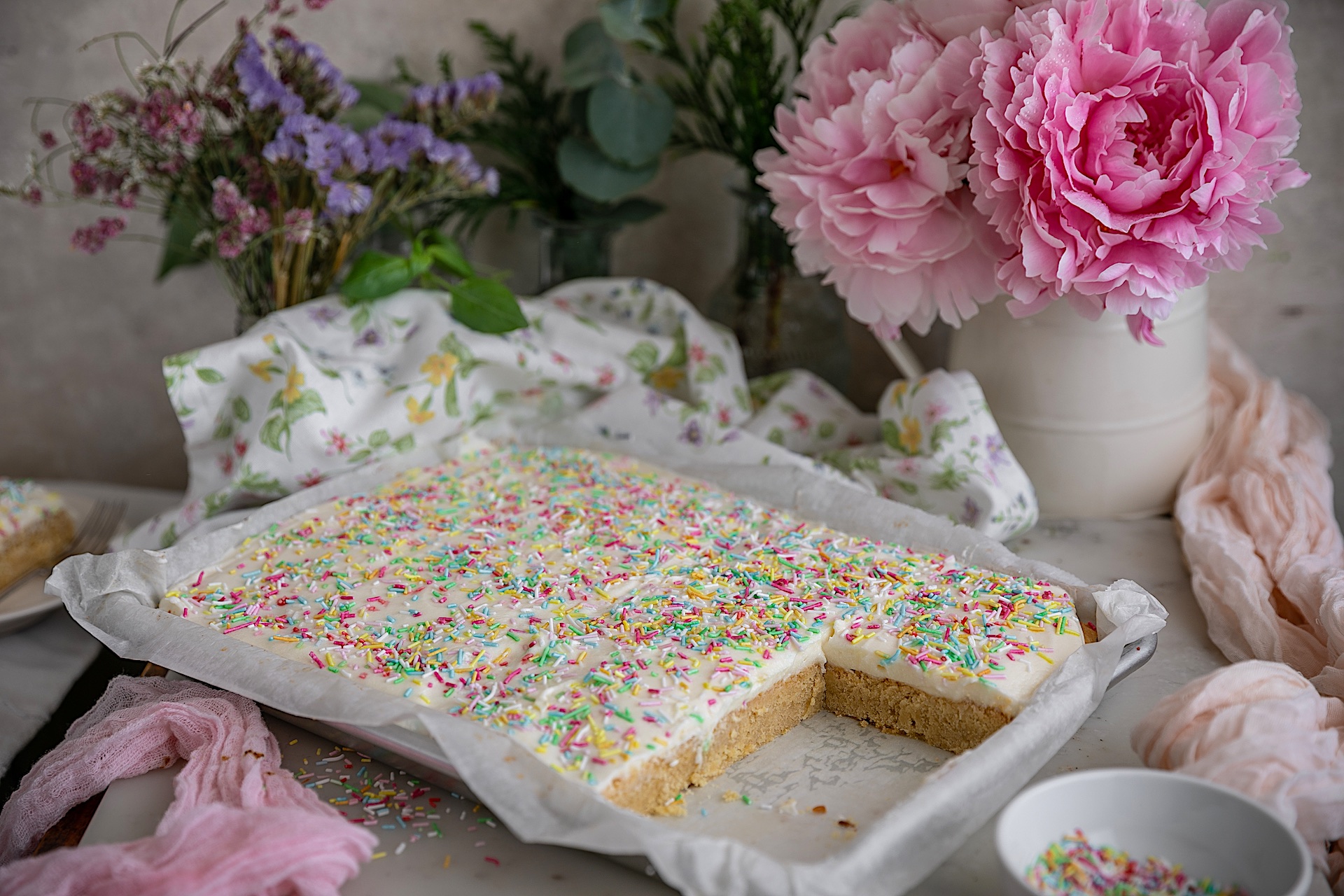 Cookie cake with confetti: for your birthday or for whatever you want