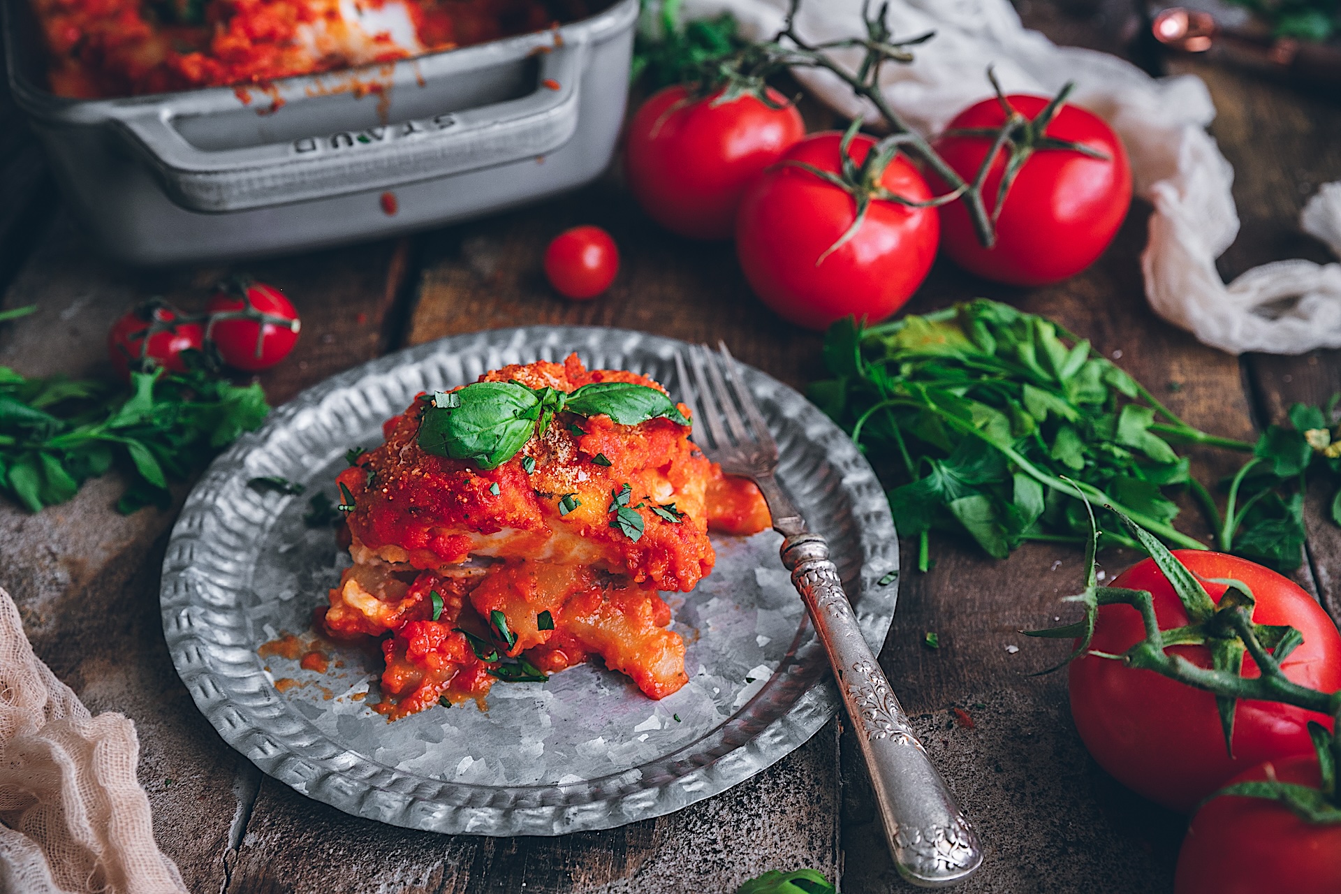 Bacalao con tomate y albahaca