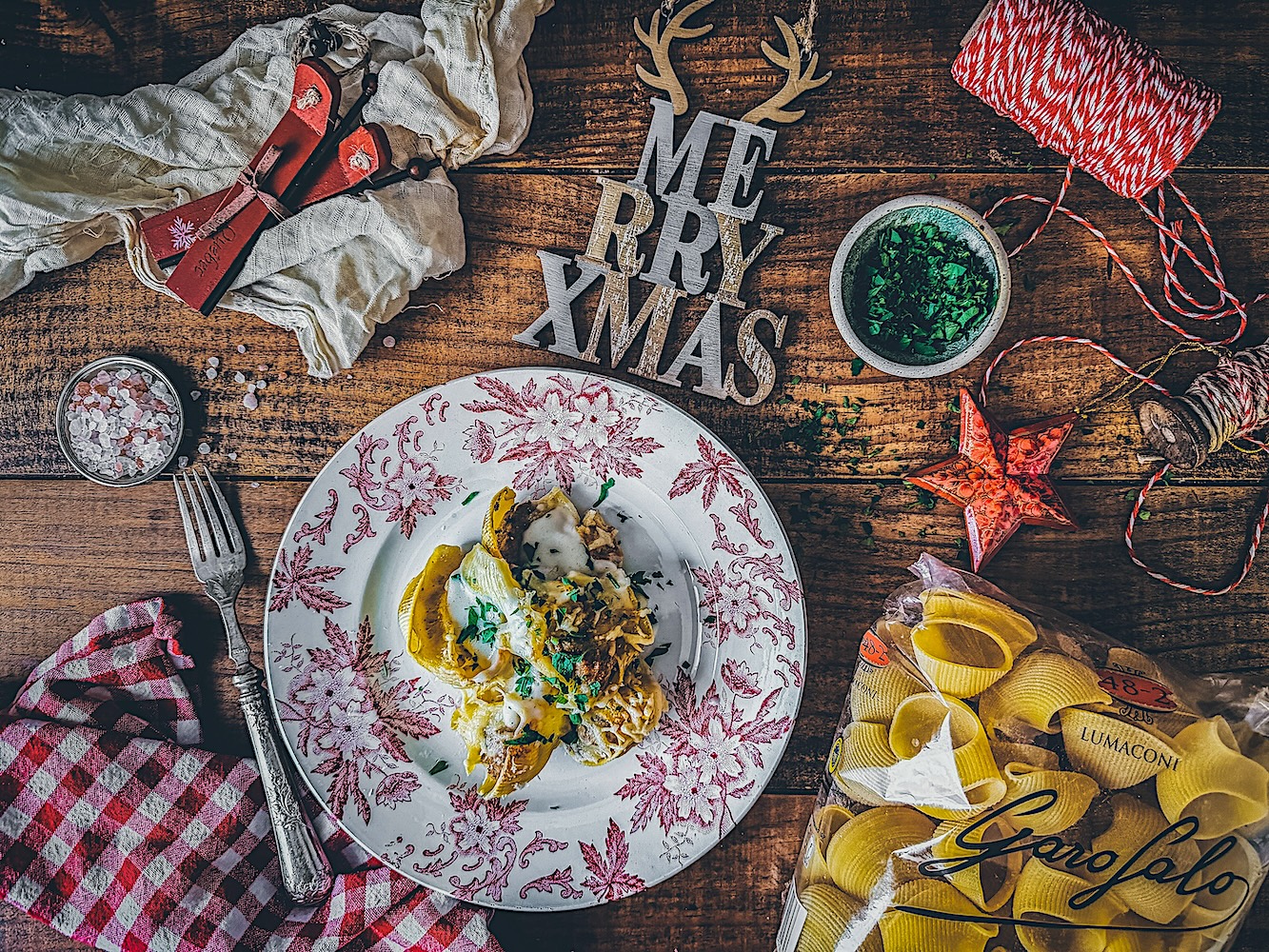 Lumaconi rellenos de carne y paté. La mejor manera de aprovechar las sobras en Navidad