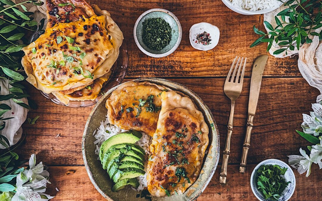 Naan relleno de curry de carne y queso. El pan relleno que vas a amar