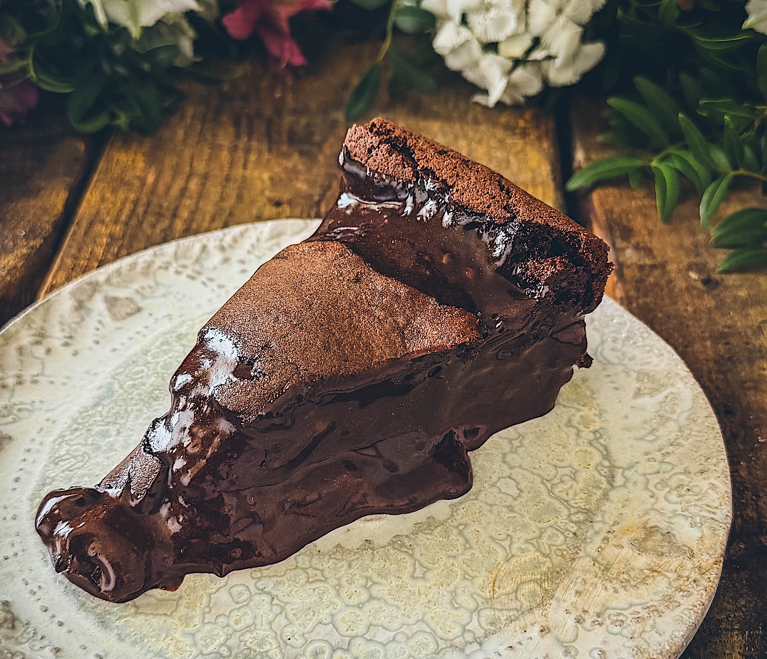 Tarta volcán de chocolate. Sin gluten, sin lactosa y deliciosa